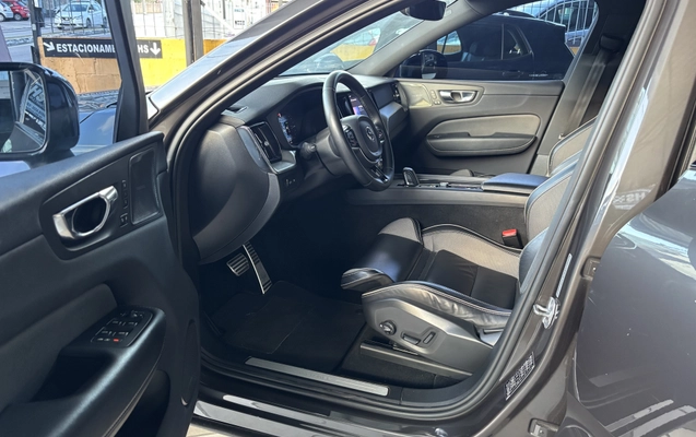imagem-https://www.socarrao.com.br/sc-vehicle-images-prod/1458886/1778791928510-003_25f440680326e21daee3a1cdb1c90d7f.jpeg