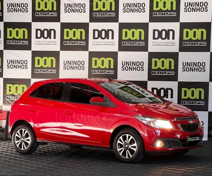 Chevrolet Onix 2015 Vermelho — foto 1 de 3