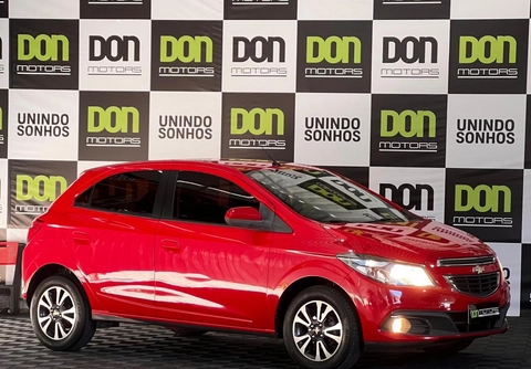 Chevrolet Onix 2015 Vermelho — foto 1 de 3