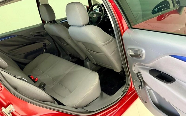 imagem-https://www.socarrao.com.br/sc-vehicle-images-prod/1459690/1781648101116-8089810_17_B_9522ebfc4c.jpeg