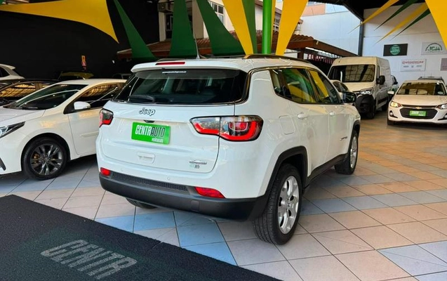 imagem-https://www.socarrao.com.br/sc-vehicle-images-prod/1478246/1789669482129-8085732_4_B_92125d7b07.jpeg