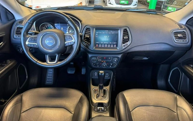 imagem-https://www.socarrao.com.br/sc-vehicle-images-prod/1478246/1789669482140-8085732_5_B_5f9f2047ab.jpeg