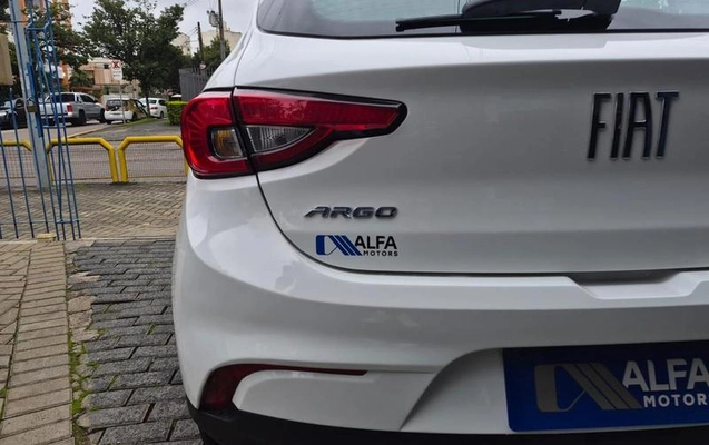 imagem-https://www.socarrao.com.br/sc-vehicle-images-prod/1478374/1787747842942-8090349_8_B_dc02c94325.jpeg