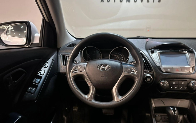 imagem-https://www.socarrao.com.br/sc-vehicle-images-prod/1478489/1778851200518-81a6b6d9f8554a6385cb16cf1caad22c_1778851175810.jpeg