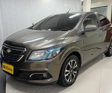 Chevrolet Onix 2014 Cinza — foto 1 de 3