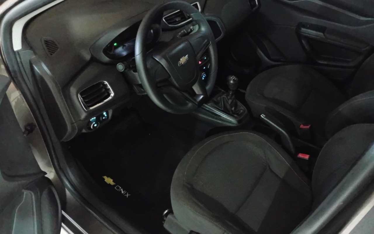 imagem-https://www.socarrao.com.br/sc-vehicle-images-prod/1478541/1778852364042-V2hhdHNBcHAgSW1hZ2UgMjAyNi0wNS0xNSBhdCAwOS4zOC40MSAoMSkuanBlZw.jpeg