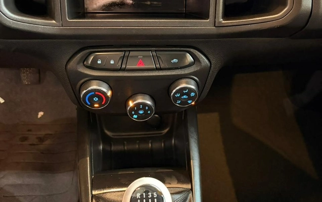 imagem-https://www.socarrao.com.br/sc-vehicle-images-prod/1478625/1778853497546-d30e2d56-faf3-4cdb-8814-b124a24dcae6.jpg