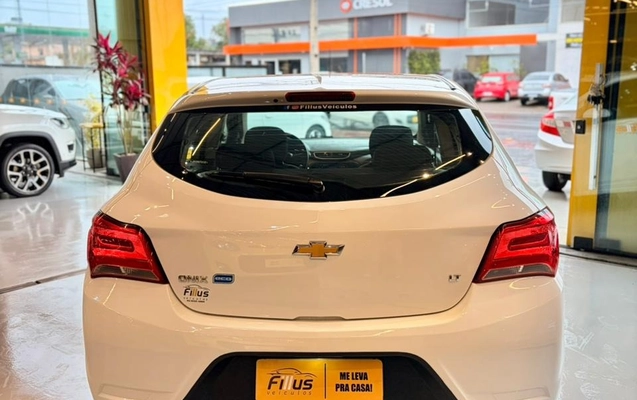 imagem-https://www.socarrao.com.br/sc-vehicle-images-prod/1478625/1778853497549-7adae0d9-93ce-4acb-9069-49e61d19dc33.jpg