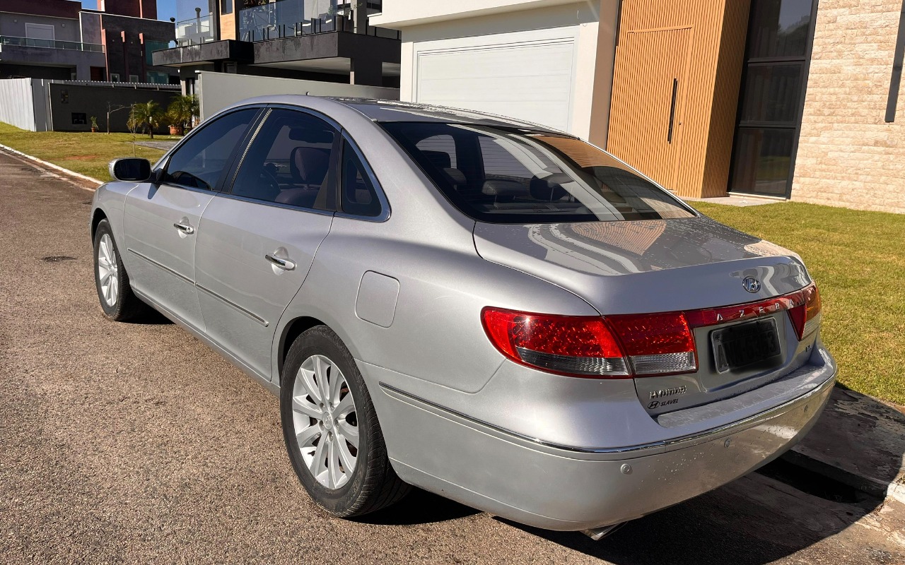Hyundai Azera 2009 Prata — foto 1 de 3
