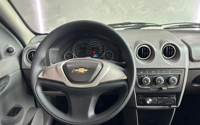 imagem-https://www.socarrao.com.br/sc-vehicle-images-prod/1478786/1778856260647-8052620_12_B_a7cfec89ee.jpeg
