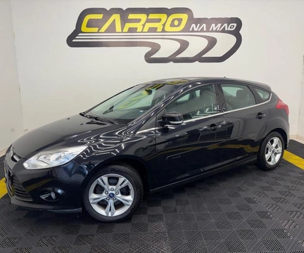 Ford Focus 2014 Preto — foto 1 de 3