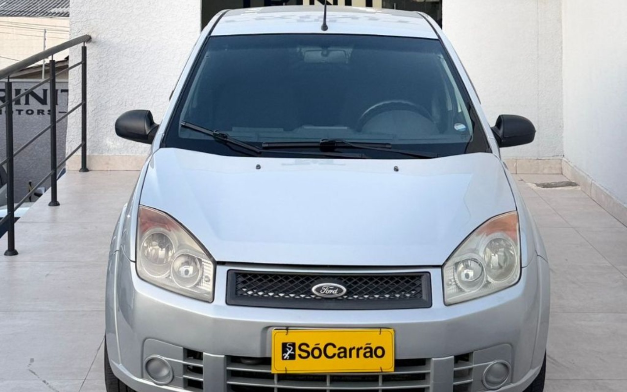 Ford Fiesta 1.0 8V Flex/Class 1.0 8V Flex 5p na cor Prata em Curitiba / PR - 1479380