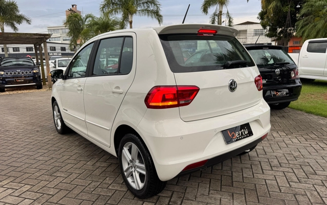 imagem-https://www.socarrao.com.br/sc-vehicle-images-prod/1479575/1778863237310-39f098bc-7a50-42f3-b05f-4eff1cf85df7.jpg