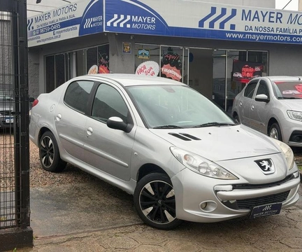 Peugeot 207 2010 Prata — foto 1 de 3