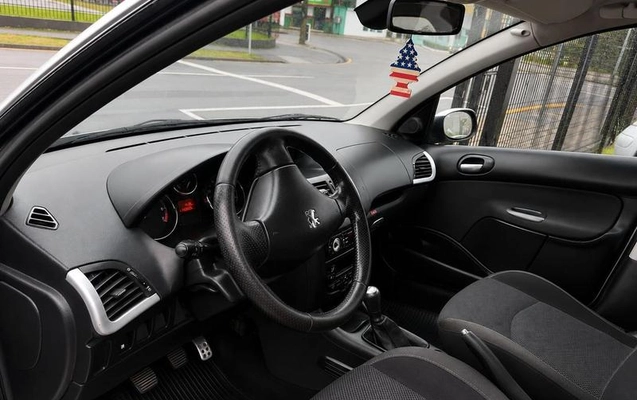 imagem-https://www.socarrao.com.br/sc-vehicle-images-prod/1479693/1787925100292-8069191_3_B_7980f2f769.jpeg