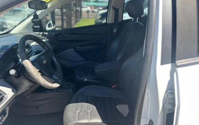 imagem-https://www.socarrao.com.br/sc-vehicle-images-prod/1481404/1788010220019-7816373_0_B_9921eeb7be.jpeg