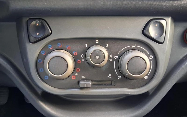 imagem-https://www.socarrao.com.br/sc-vehicle-images-prod/1481411/1789674434680-8092030_14_B_990f93771a.jpeg
