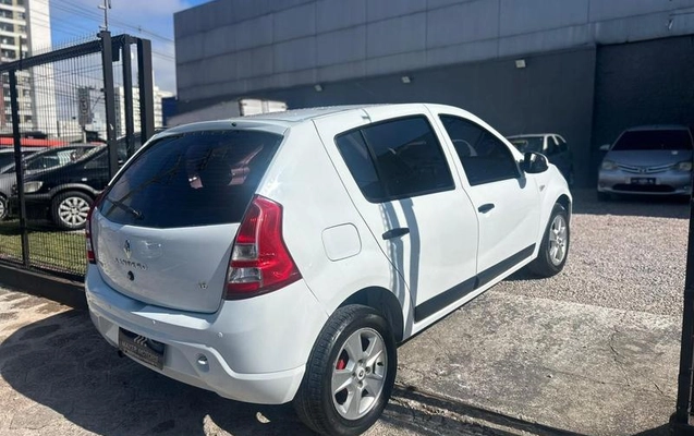 imagem-https://www.socarrao.com.br/sc-vehicle-images-prod/1481428/1788010268122-7800728_3_B_ec2ccd8a66.jpeg