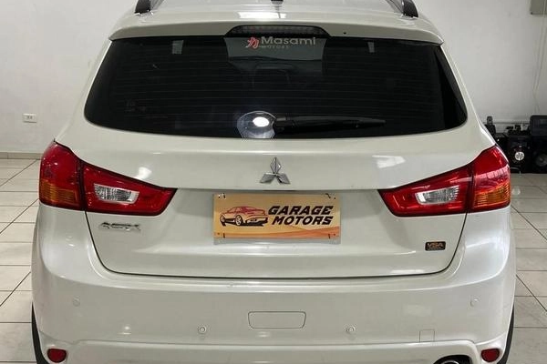 imagem-https://www.socarrao.com.br/sc-vehicle-images-prod/1481800/1787840712315-8092479_0_B_8f9903e4ce.jpeg