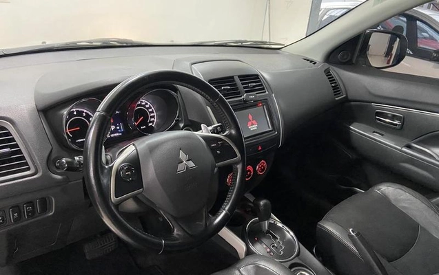 imagem-https://www.socarrao.com.br/sc-vehicle-images-prod/1481800/1787840712316-8092479_5_B_84aaaa089f.jpeg