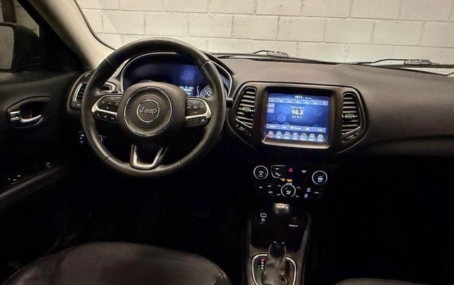 imagem-https://www.socarrao.com.br/sc-vehicle-images-prod/1482786/1782826754147-8053034_5_B_3a182b522d.jpeg