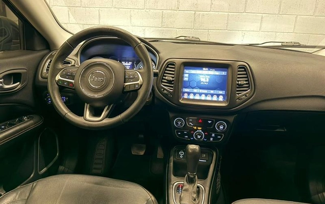 imagem-https://www.socarrao.com.br/sc-vehicle-images-prod/1482786/1782826754153-8053034_11_B_b71050a8de.jpeg