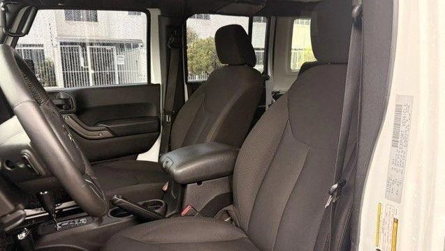 imagem-https://www.socarrao.com.br/sc-vehicle-images-prod/1483620/1786137821726-8093098_7_B_577d8b763b.jpeg