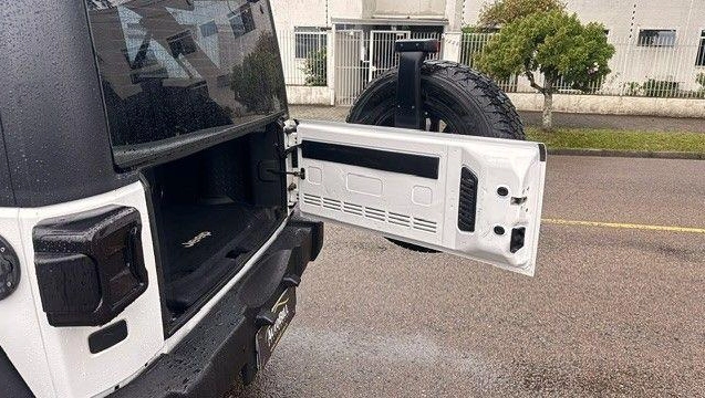 imagem-https://www.socarrao.com.br/sc-vehicle-images-prod/1483620/1786137821729-8093098_8_B_15dc44fe6f.jpeg