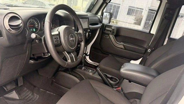 imagem-https://www.socarrao.com.br/sc-vehicle-images-prod/1483620/1786137821732-8093098_11_B_c6af8dcb66.jpeg