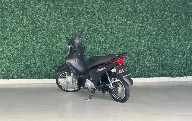 imagem-https://www.socarrao.com.br/sc-vehicle-images-prod/1484570/1780661172393-8089366_12_B_6444cc268d.jpeg