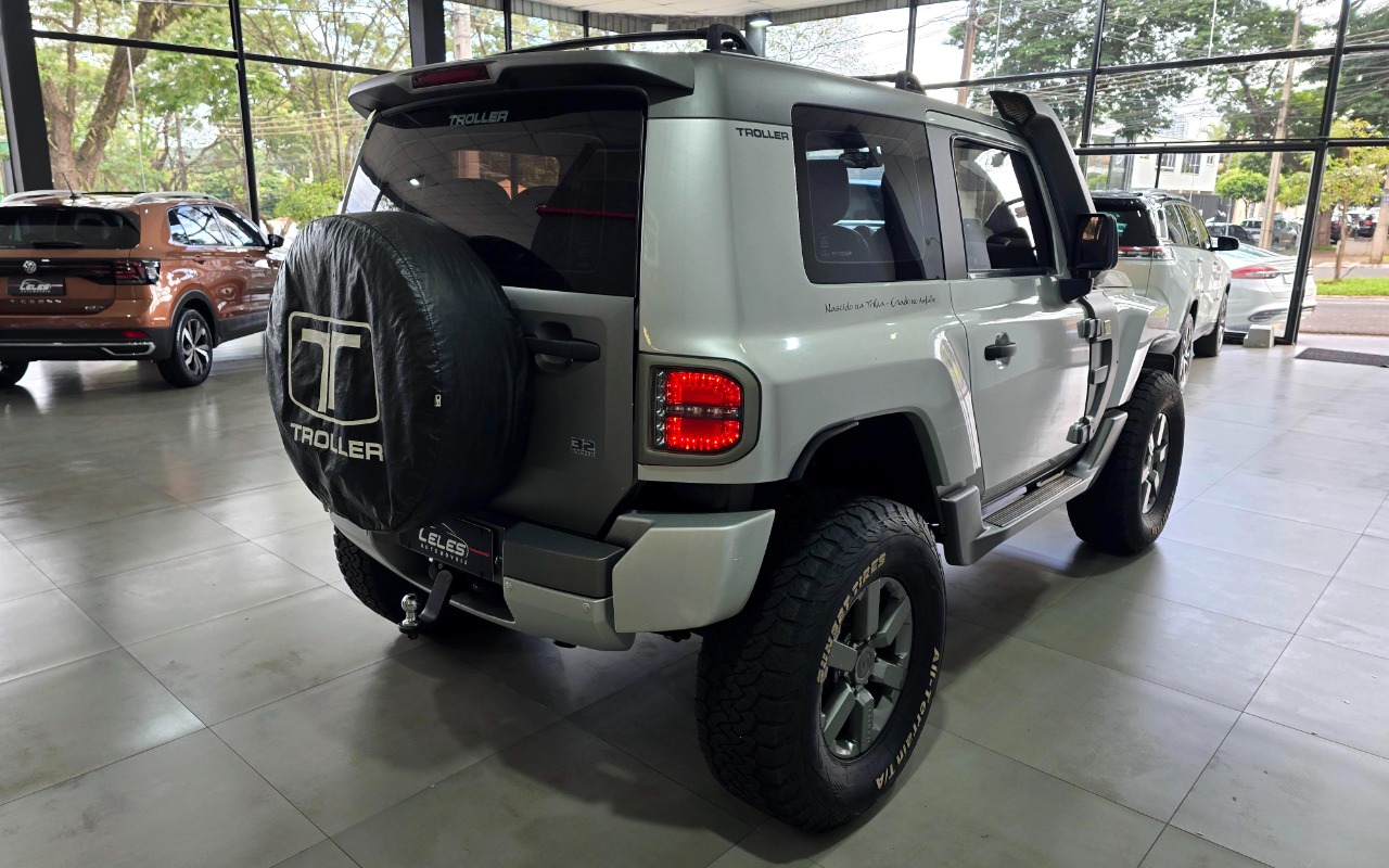 imagem-https://www.socarrao.com.br/sc-vehicle-images-prod/1486316/1778878036207-MjAyNjA1MTRfMDk1ODM2LmpwZw.jpg