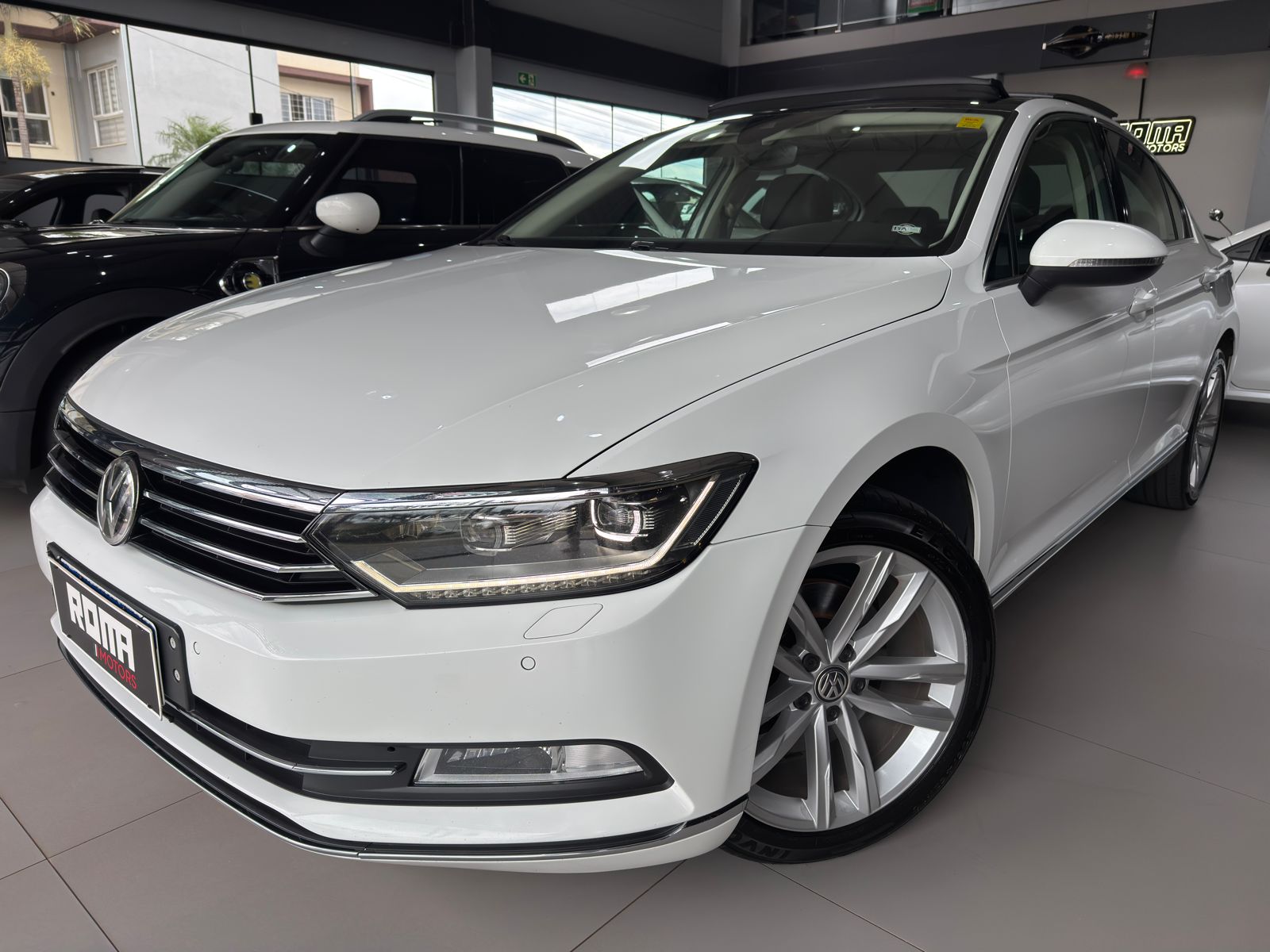 Volkswagen Passat Highline 2.0 TSI 220cv Tip. na cor Branco em Maringá / PR - 14934