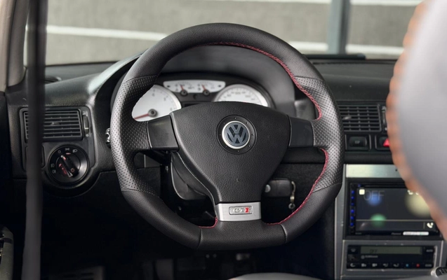 imagem-https://www.socarrao.com.br/sc-vehicle-images-prod/1506404/1778937596073-NmM4ZTJiYWYtMTkxMS00Nzc4LWFkMDMtNzVmODBlMzdjMzE1LmpwZWc.jpeg