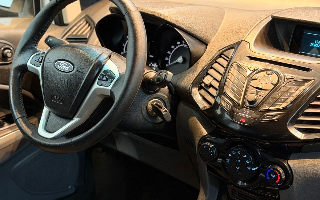 imagem-https://www.socarrao.com.br/sc-vehicle-images-prod/1506455/1778942385252-V2hhdHNBcHAgSW1hZ2UgMjAyNi0wNS0xNiBhdCAxMC41MS4zNiAoMSkuanBlZw.jpeg
