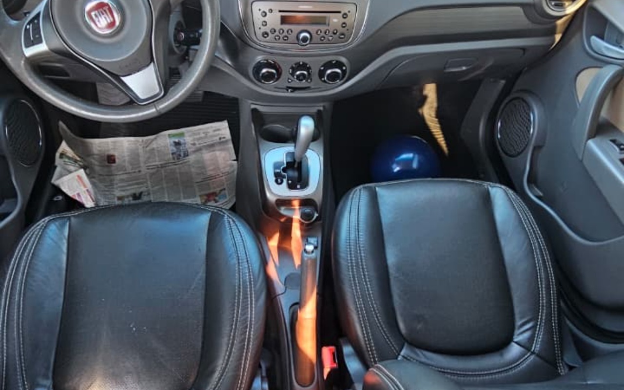 imagem-https://www.socarrao.com.br/sc-vehicle-images-prod/1506674/1778942934846-Y2EyNzI2ZWEtZWRjOS00NzY3LWJlN2QtMDIzNjAyNWZlMjE2LmpwZw.jpg