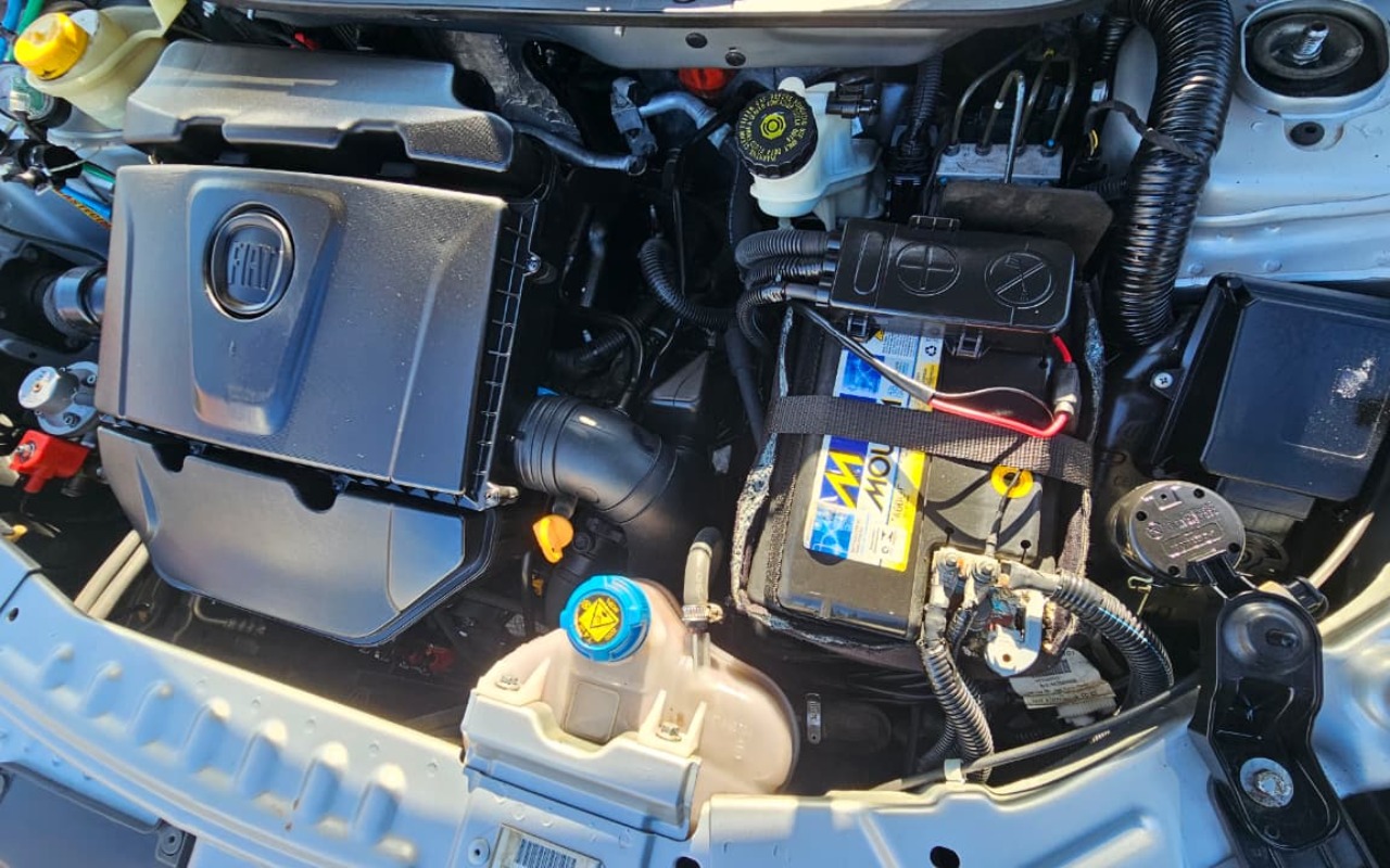 imagem-https://www.socarrao.com.br/sc-vehicle-images-prod/1506674/1778942934890-ZTU0OTlhZWItMmEyYy00ODY4LTliNWItYzFiNDk4NTI2OWVmLmpwZw.jpg