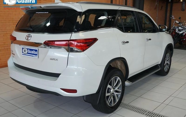 imagem-https://www.socarrao.com.br/sc-vehicle-images-prod/1506716/1789567868266-8094863_3_B_77c318b418.jpeg