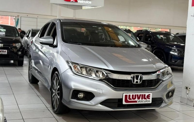 imagem-https://www.socarrao.com.br/sc-vehicle-images-prod/1506935/1781632794687-8075440_2_B_564ffb7a44.jpeg
