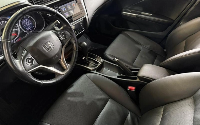 imagem-https://www.socarrao.com.br/sc-vehicle-images-prod/1506935/1781632794711-8075440_13_B_1ed2cc7242.jpeg
