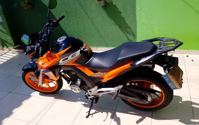 imagem-https://www.socarrao.com.br/sc-vehicle-images-prod/1507609/1779300740525-SU1HLTIwMjUxMTA0LVdBMDAyMi5qcGc.jpg