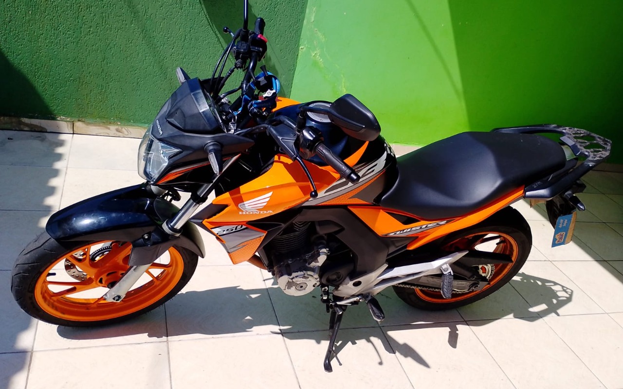 imagem-https://www.socarrao.com.br/sc-vehicle-images-prod/1507609/1779300741421-SU1HLTIwMjUxMTA0LVdBMDAyMy5qcGc.jpg