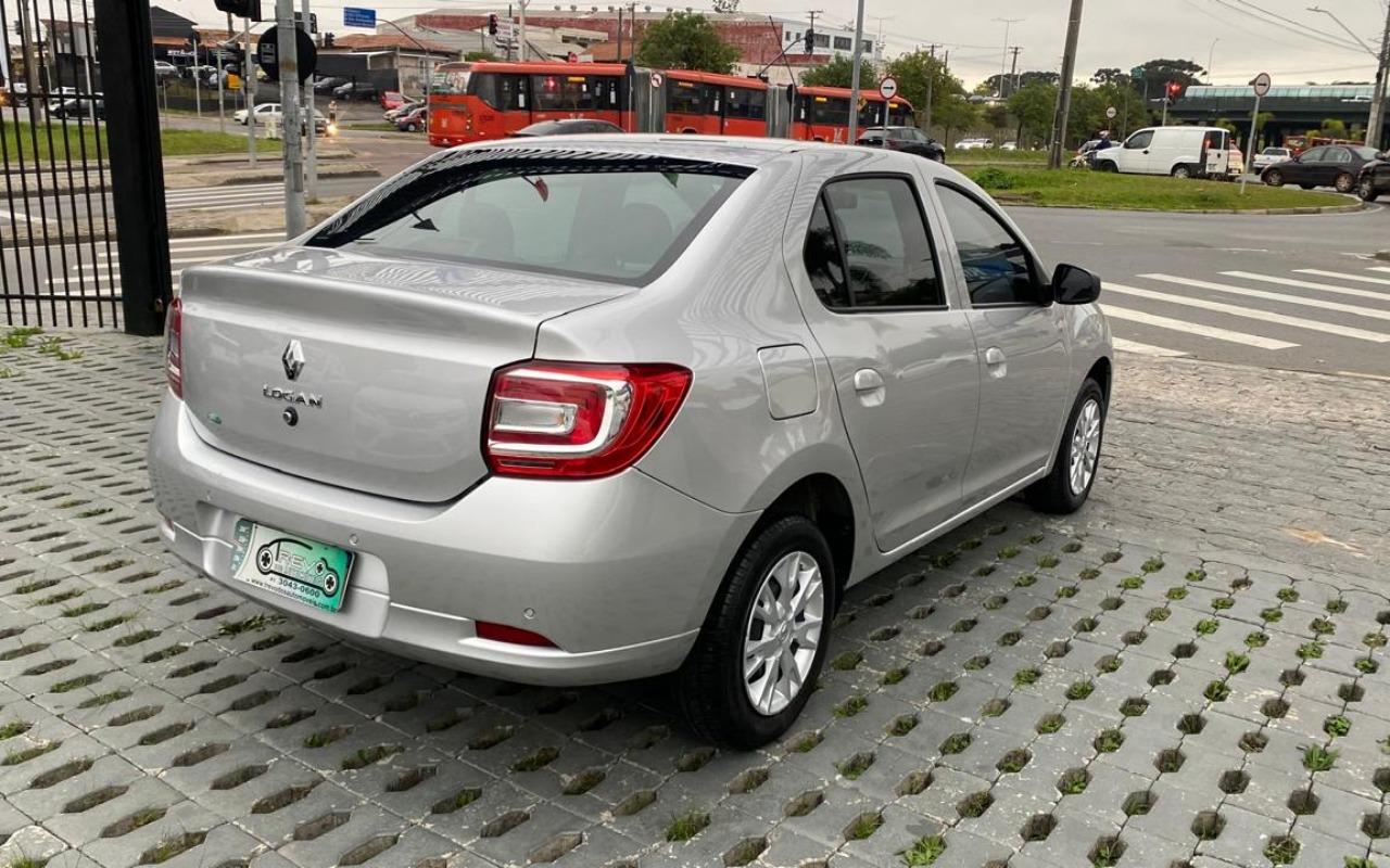 imagem-https://www.socarrao.com.br/sc-vehicle-images-prod/1507805/1780755134742-Ny5qcGVn.jpeg
