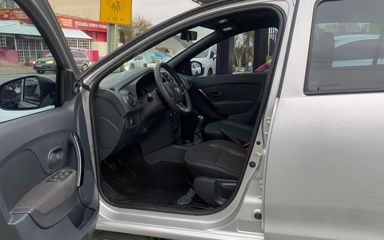 imagem-https://www.socarrao.com.br/sc-vehicle-images-prod/1507805/1780755135324-MTMuanBlZw.jpeg