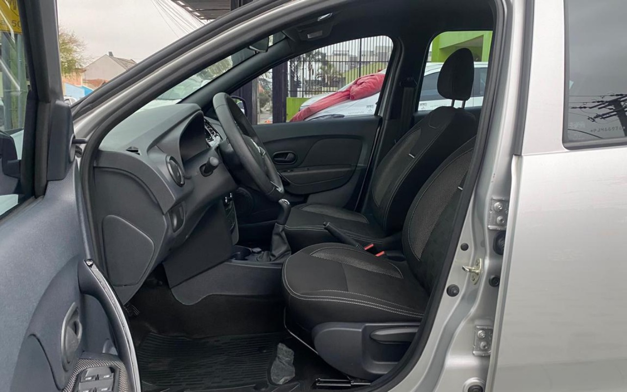 imagem-https://www.socarrao.com.br/sc-vehicle-images-prod/1507805/1780755135389-MTQuanBlZw.jpeg