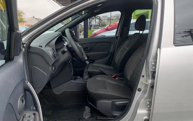 imagem-https://www.socarrao.com.br/sc-vehicle-images-prod/1507805/1780755135389-MTQuanBlZw.jpeg