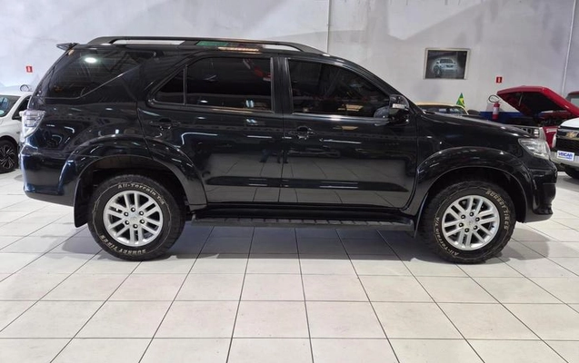 imagem-https://www.socarrao.com.br/sc-vehicle-images-prod/1523623/1788555747013-8091936_5_B_74c879c9dd.jpeg