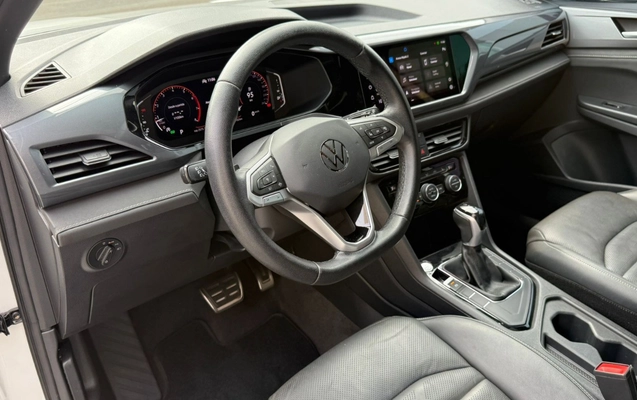imagem-https://www.socarrao.com.br/sc-vehicle-images-prod/1523691/1779220295709-VlcgVEFPUyAxLjQgMjUwIFRTSSBISUdITElORSBBVVRPTcOBVElDTyAyMDIyIEJSQU5DTyAxMy5qcGVn.jpeg