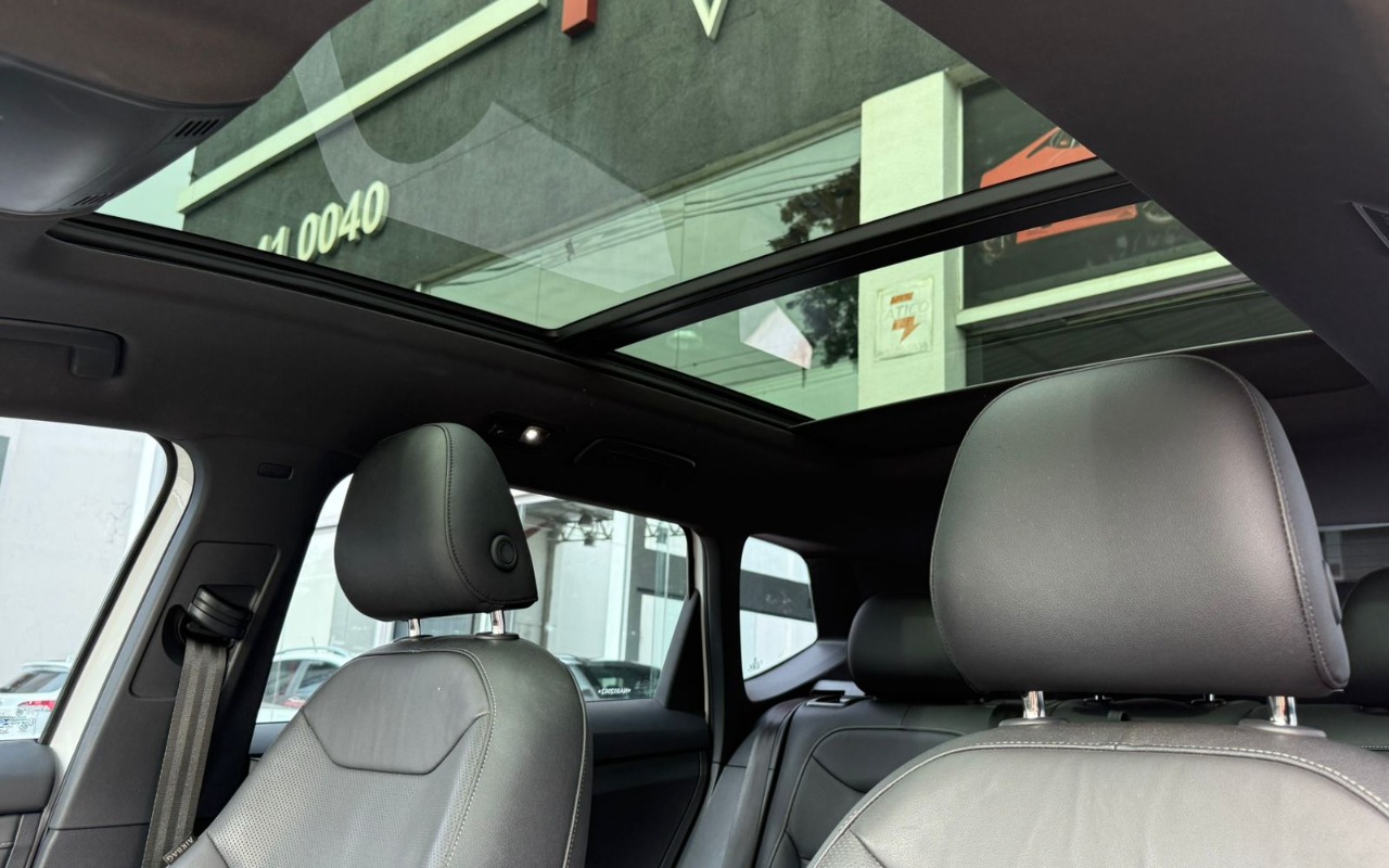imagem-https://www.socarrao.com.br/sc-vehicle-images-prod/1523691/1779220295832-VlcgVEFPUyAxLjQgMjUwIFRTSSBISUdITElORSBBVVRPTcOBVElDTyAyMDIyIEJSQU5DTyAxNS5qcGVn.jpeg