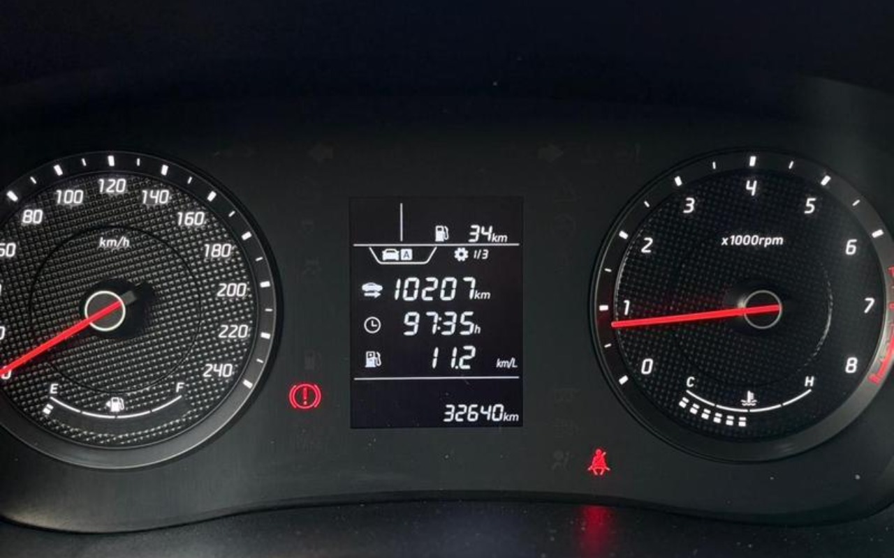 imagem-https://www.socarrao.com.br/sc-vehicle-images-prod/1526936/1779115152757-ODA2NTk1MV8xM19CX2RkM2NmNjUwMDIuanBlZw.jpeg