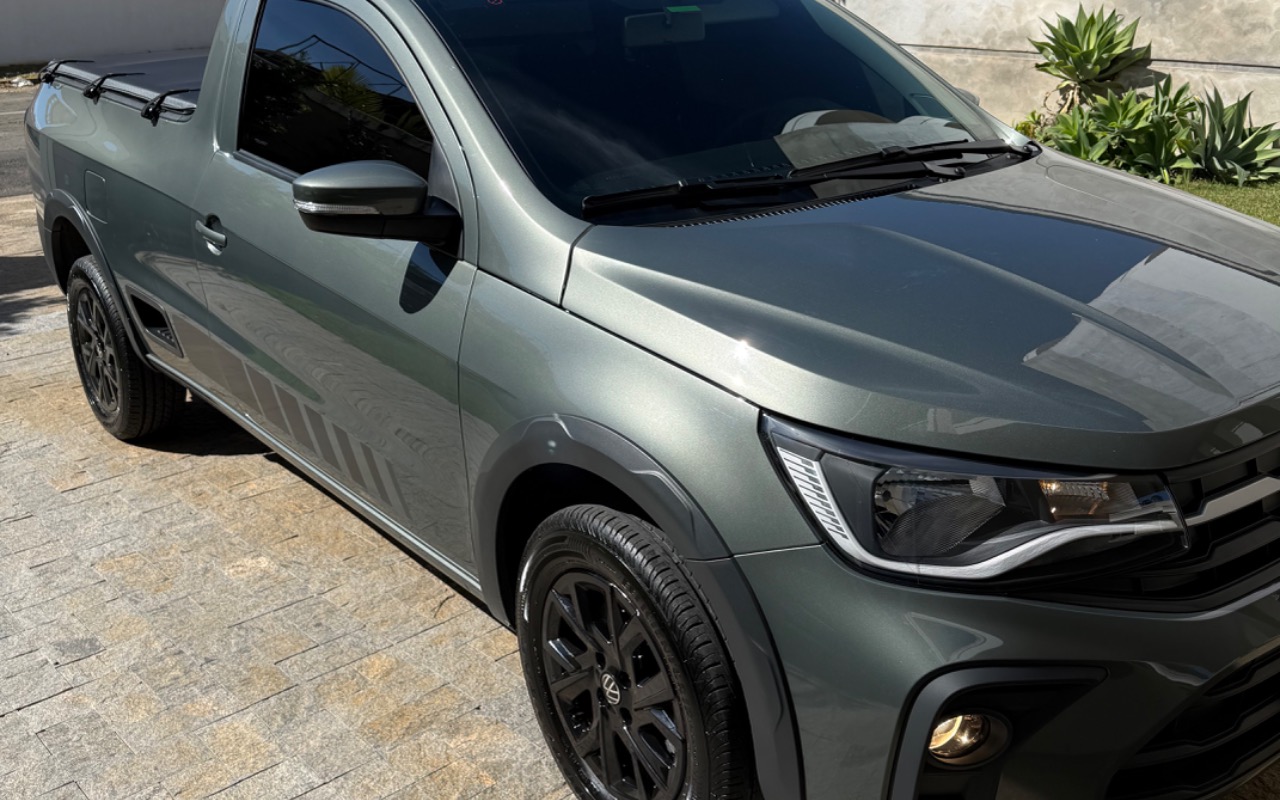 Volkswagen Saveiro Trendline 1.6 Total Flex 16V na cor Cinza em Prudentópolis / PR - 1531614